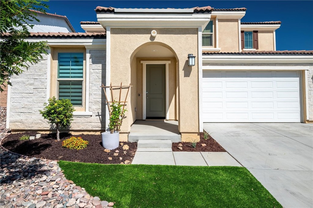 25330 Summer Creek Drive Property Photo 3