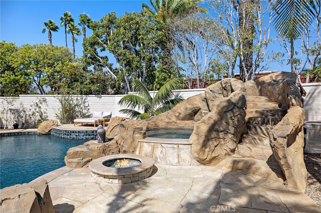 6403 Royal Grove Property Photo 8