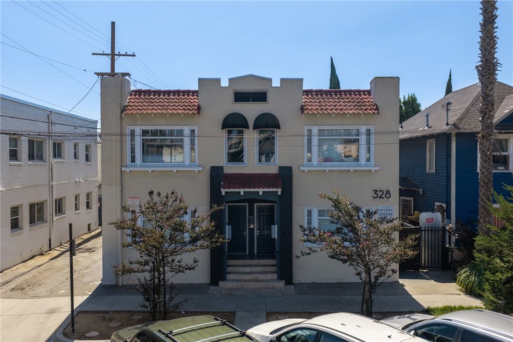 328 W 8th Street Property Photo 1
