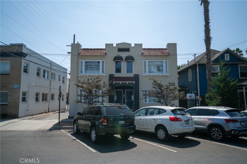 328 W 8th Street Property Photo 4