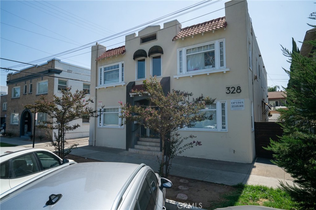 328 W 8th Street Property Photo 5