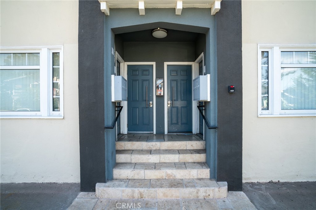 328 W 8th Street Property Photo 6