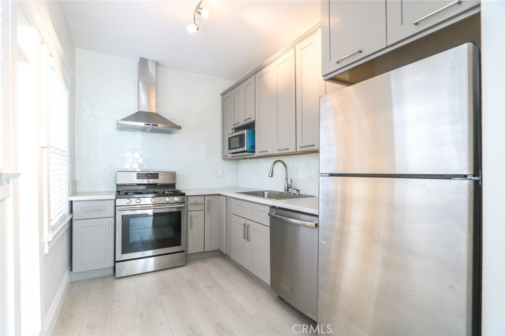 328 W 8th Street Property Photo 10