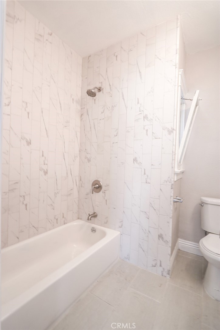 328 W 8th Street Property Photo 13