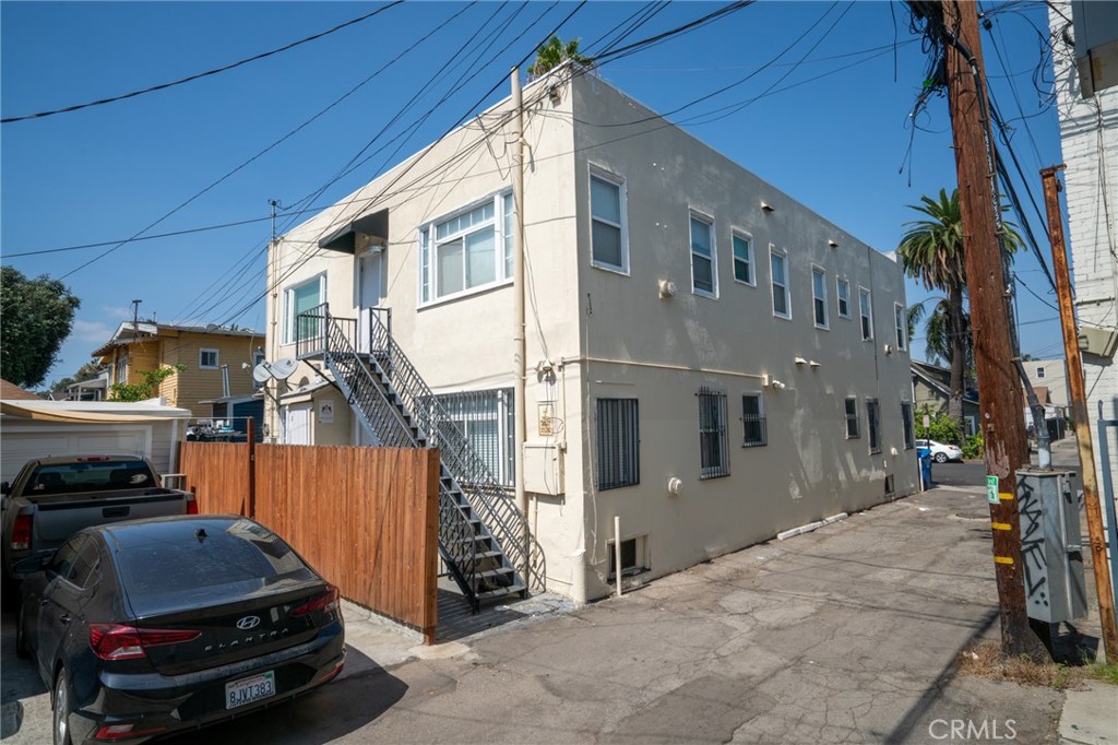 328 W 8th Street Property Photo 18