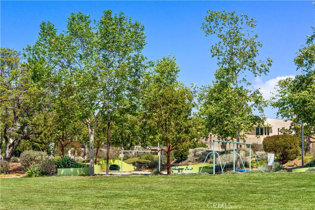 220 Follyhatch Property Photo 67