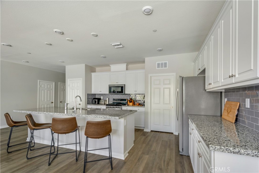 41514 Red Car Drive Property Photo 3