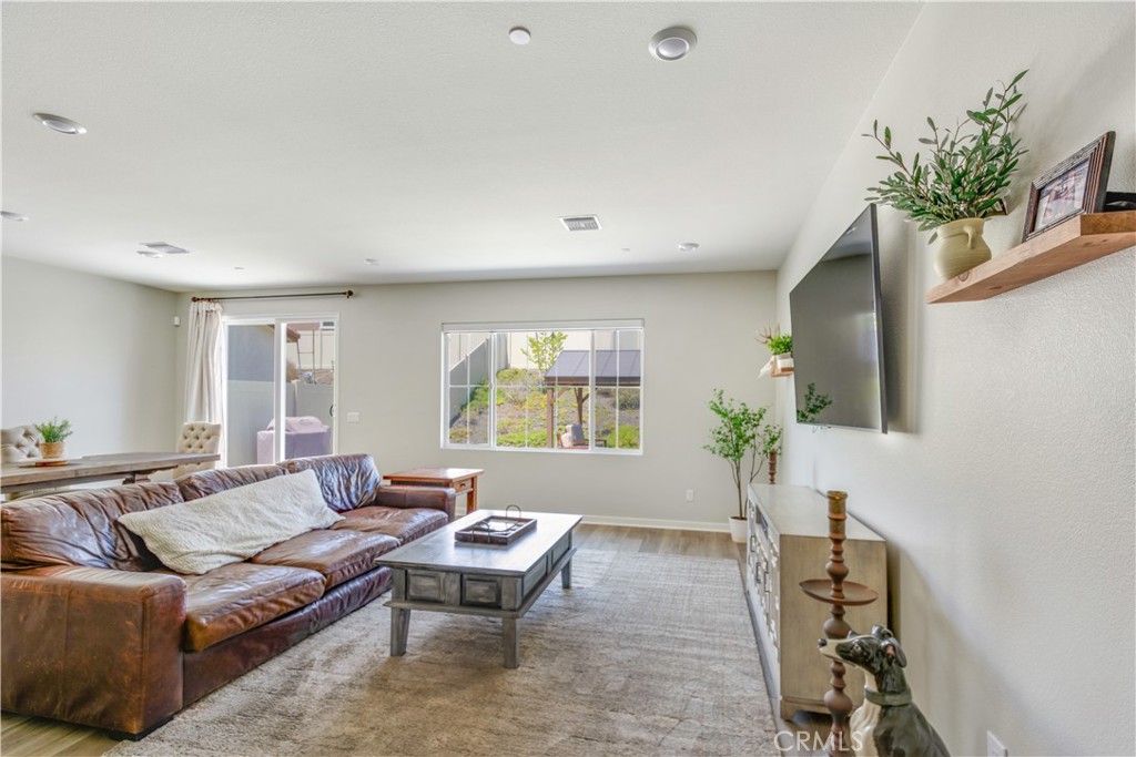 41514 Red Car Drive Property Photo 6