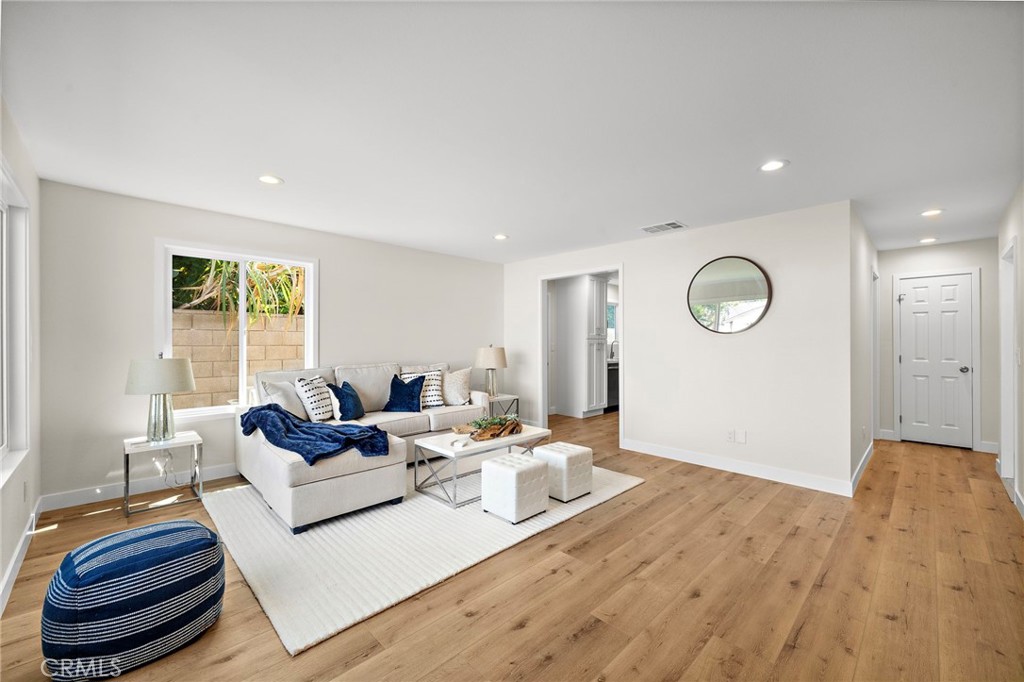 6916 Houston Property Photo 3