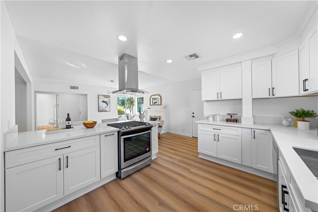 1114 N Acacia Avenue Property Photo 13