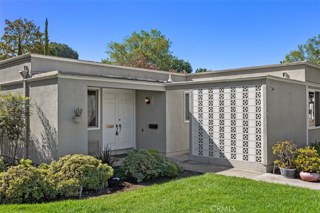 341 Avenida Sevilla D Property Photo 1