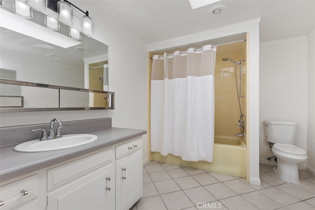 341 Avenida Sevilla D Property Photo 20
