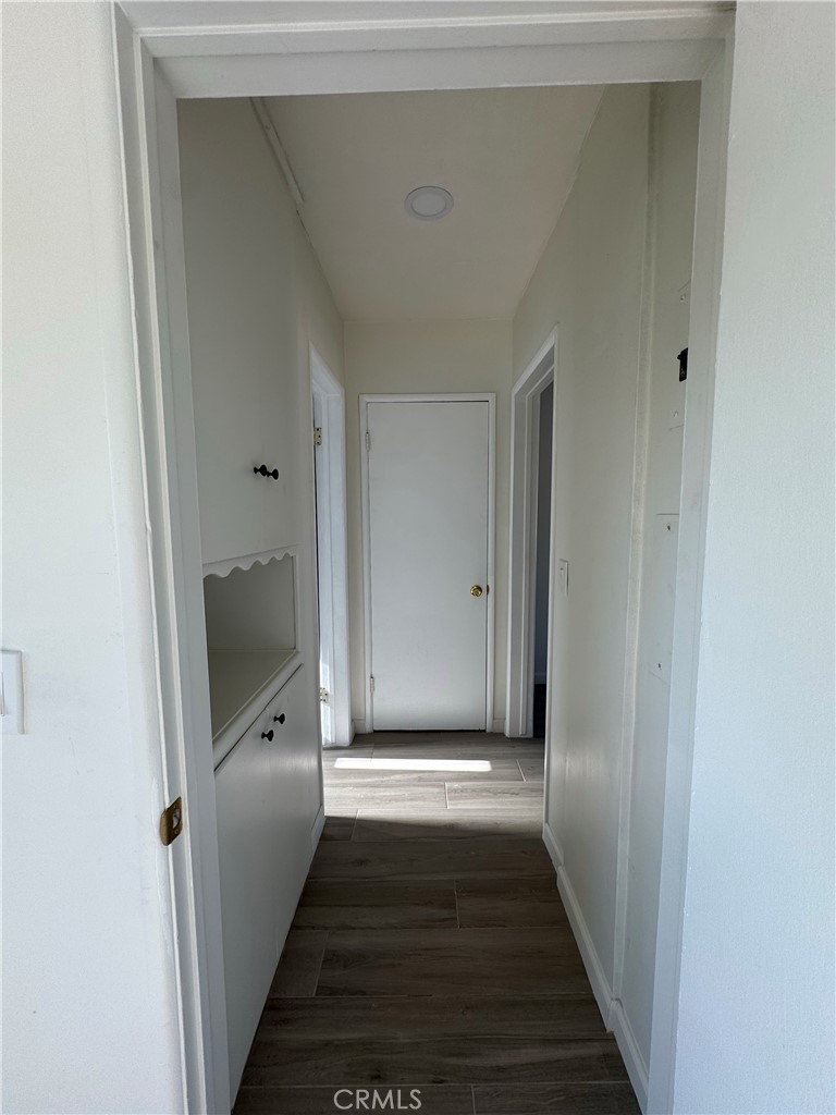 1312 1/2 W Valencia Drive Property Photo 4