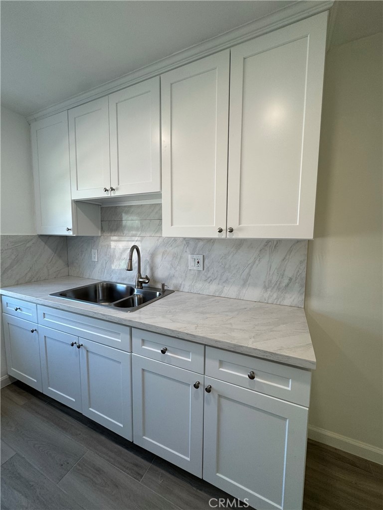 1312 1/2 W Valencia Drive Property Photo 6