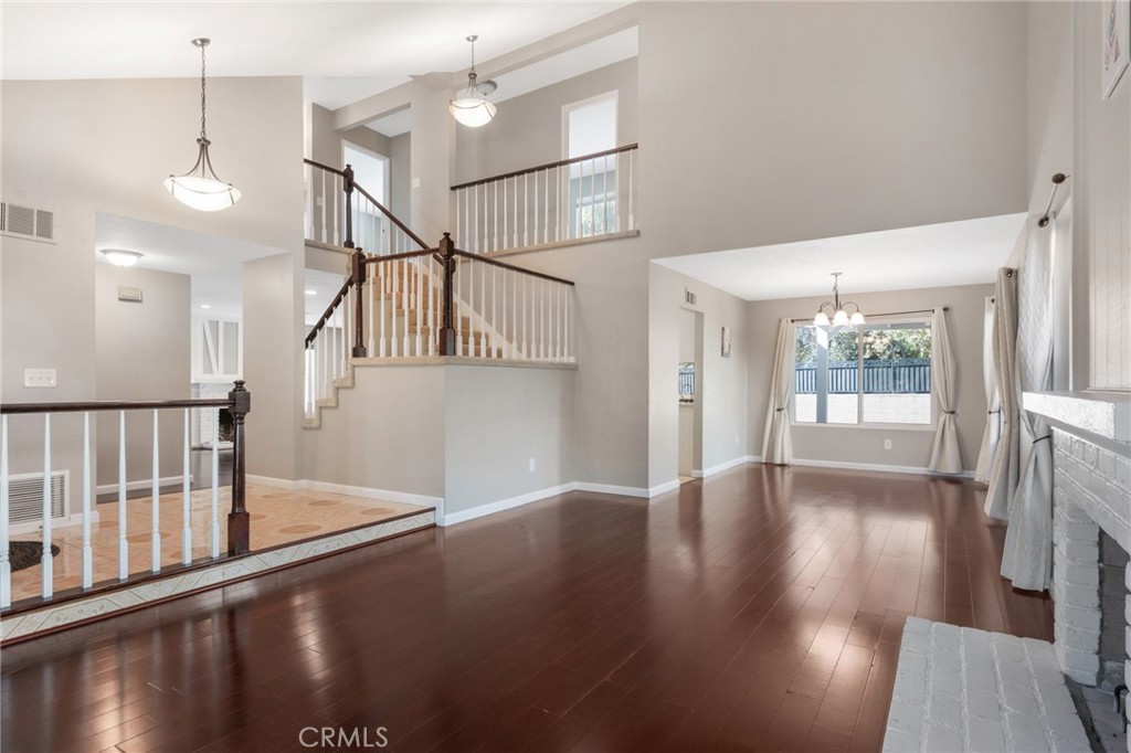 108 Pinetree Court Property Photo 8