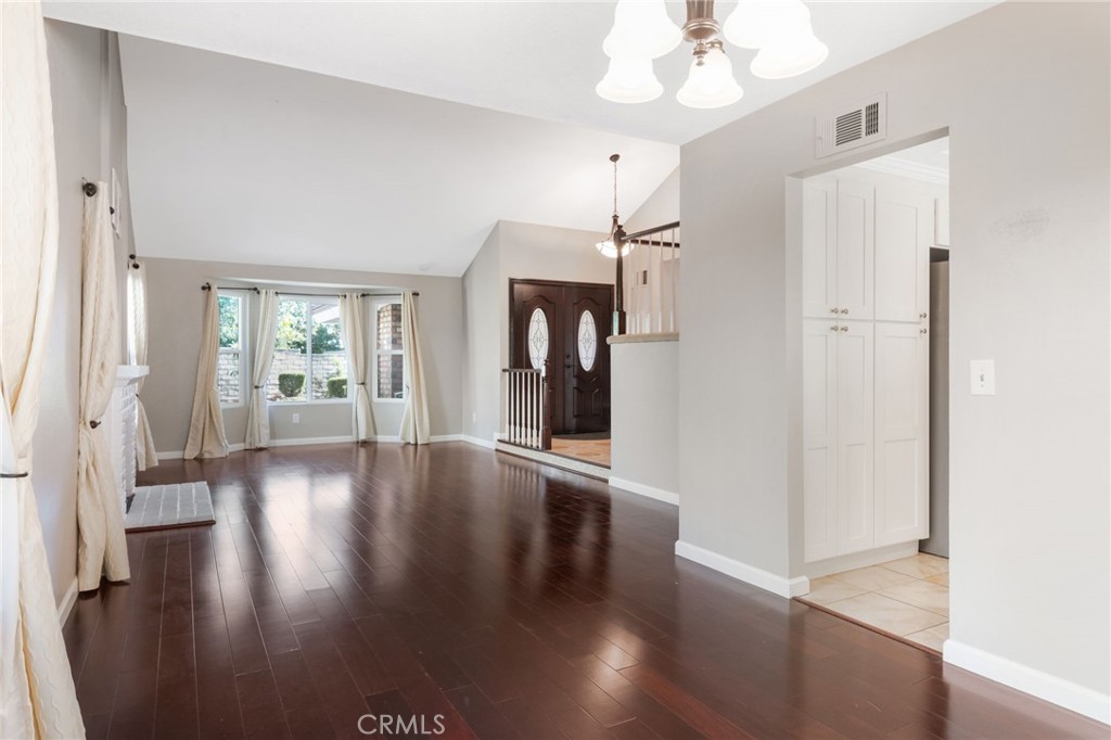 108 Pinetree Court Property Photo 12