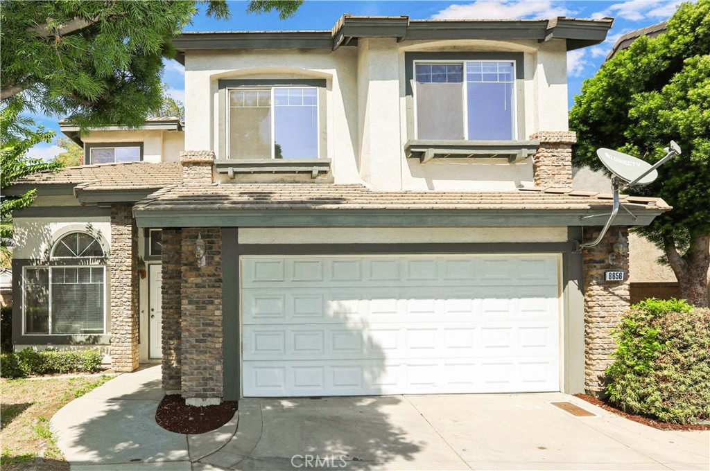 8656 Lago Vista Property Photo 1