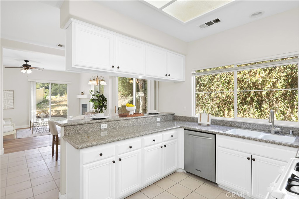 8656 Lago Vista Property Photo 8