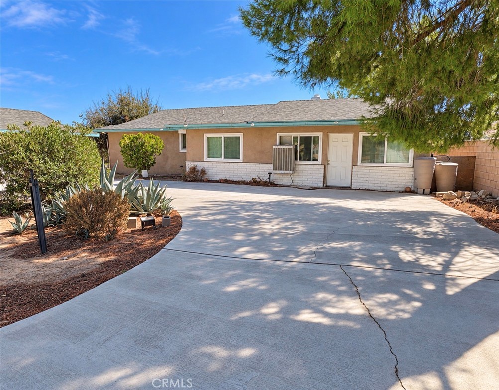 18393 Orange Property Photo 1