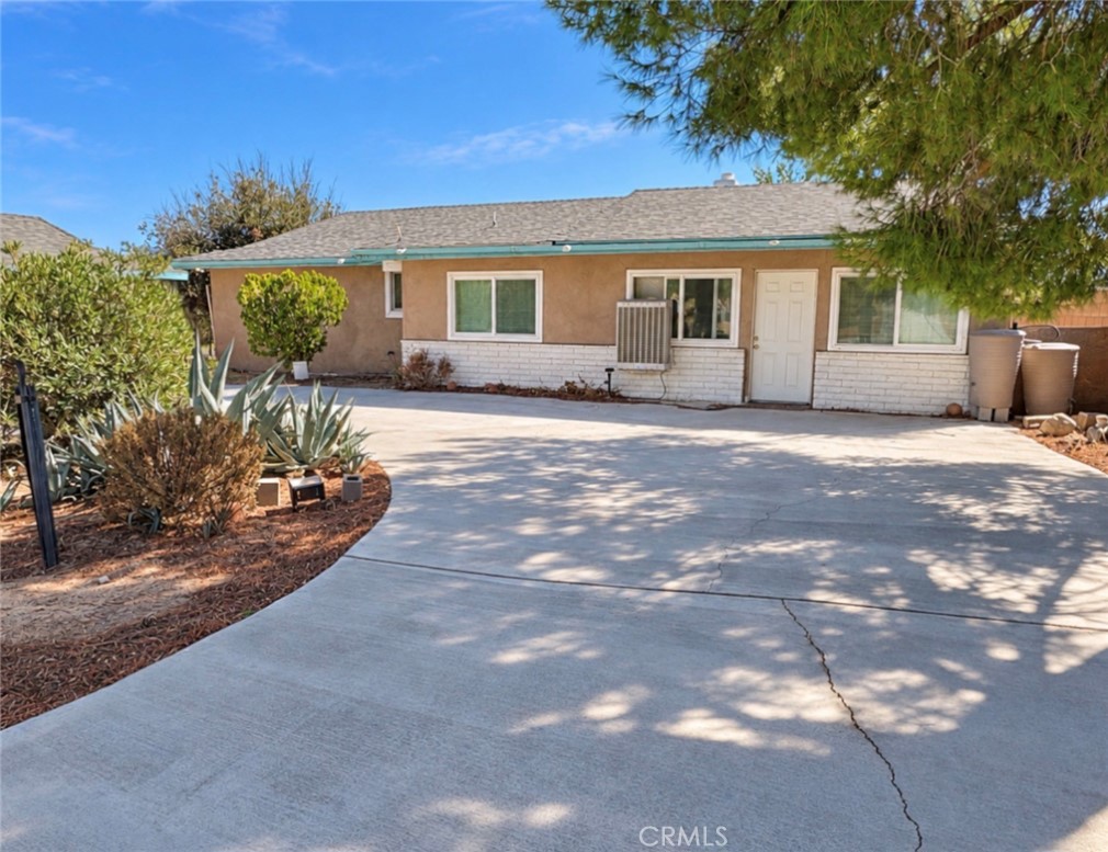 18393 Orange Property Photo 2