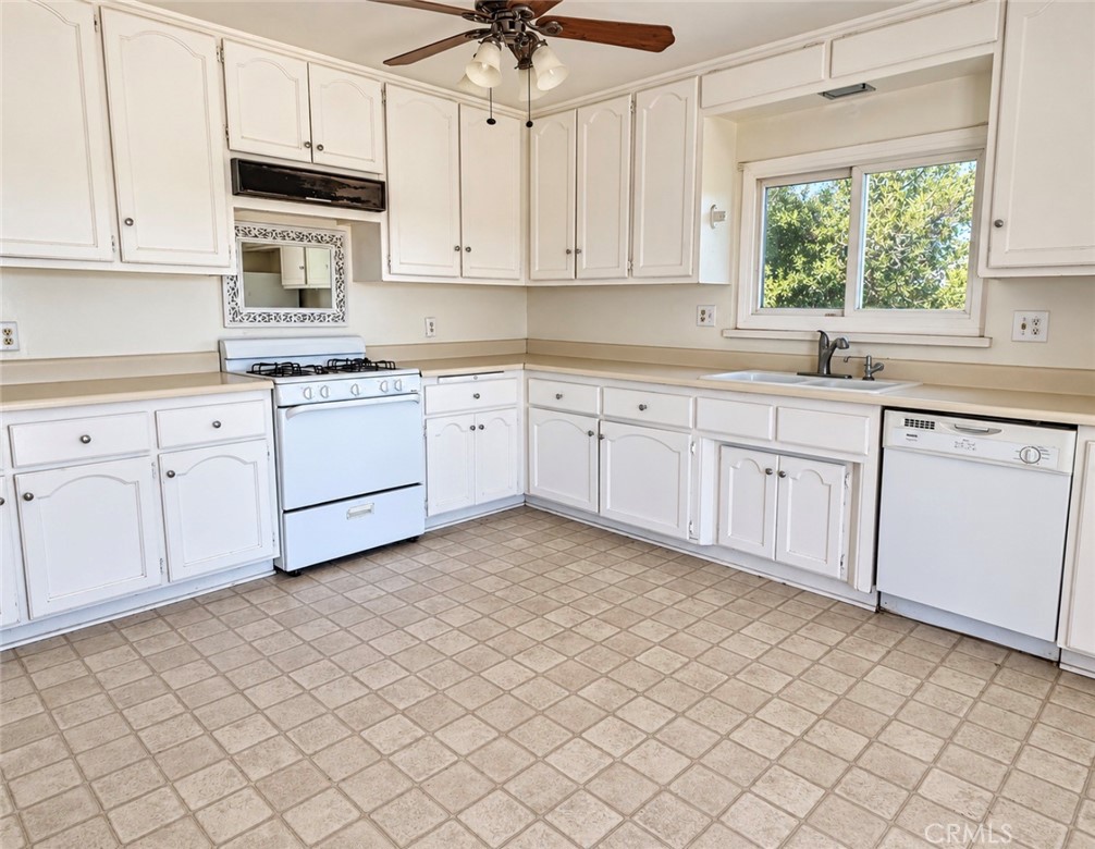 18393 Orange Property Photo 54