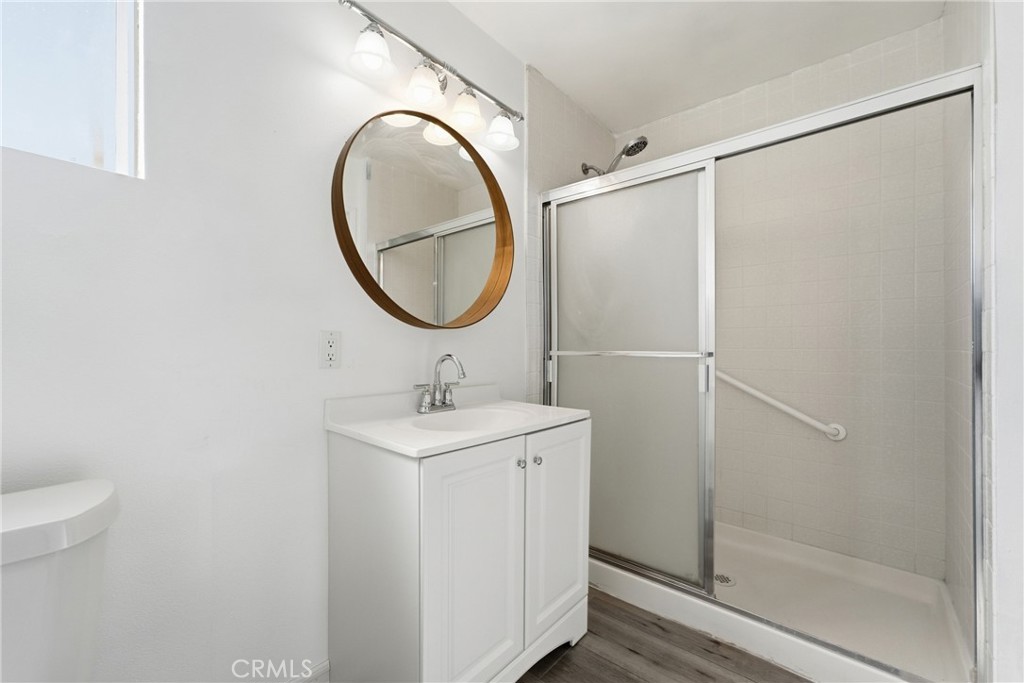 1688 N Shaffer Property Photo 6