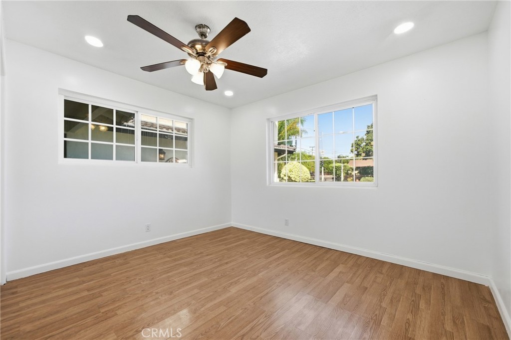1688 N Shaffer Property Photo 16