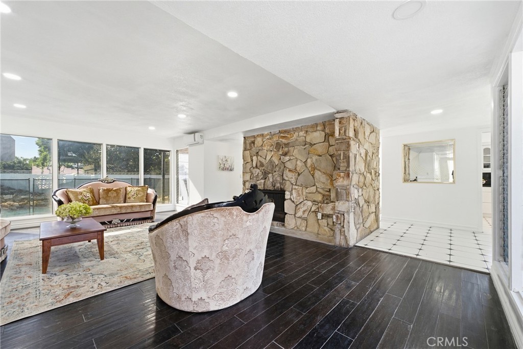 1688 N Shaffer Property Photo 19