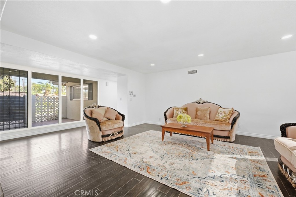 1688 N Shaffer Property Photo 23