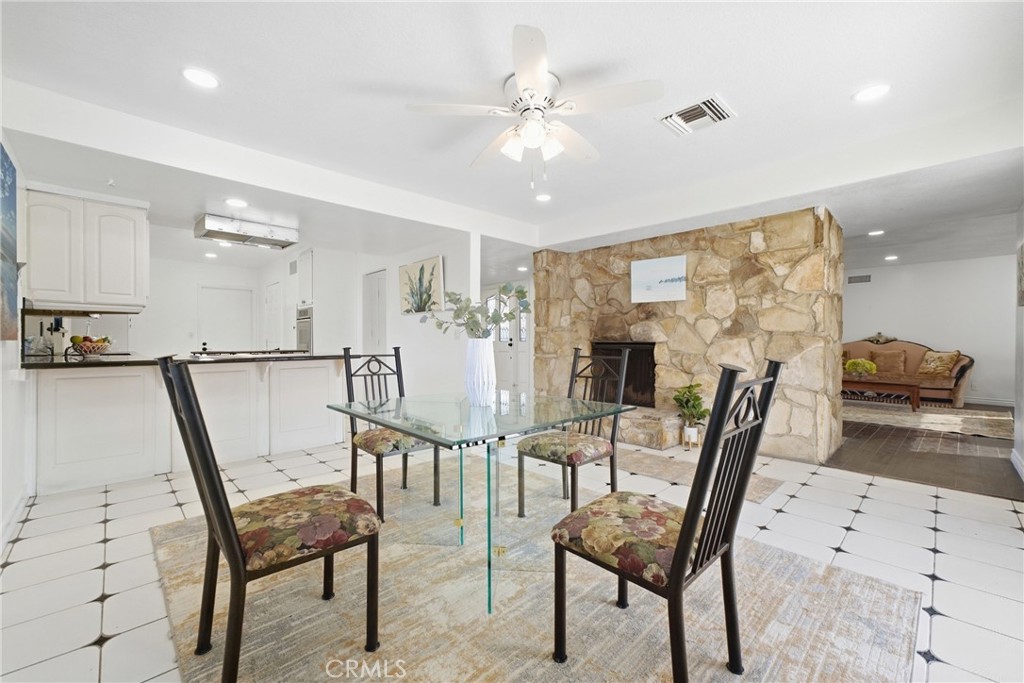 1688 N Shaffer Property Photo 26