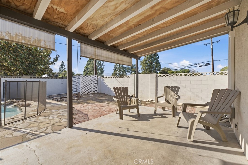 1688 N Shaffer Property Photo 38