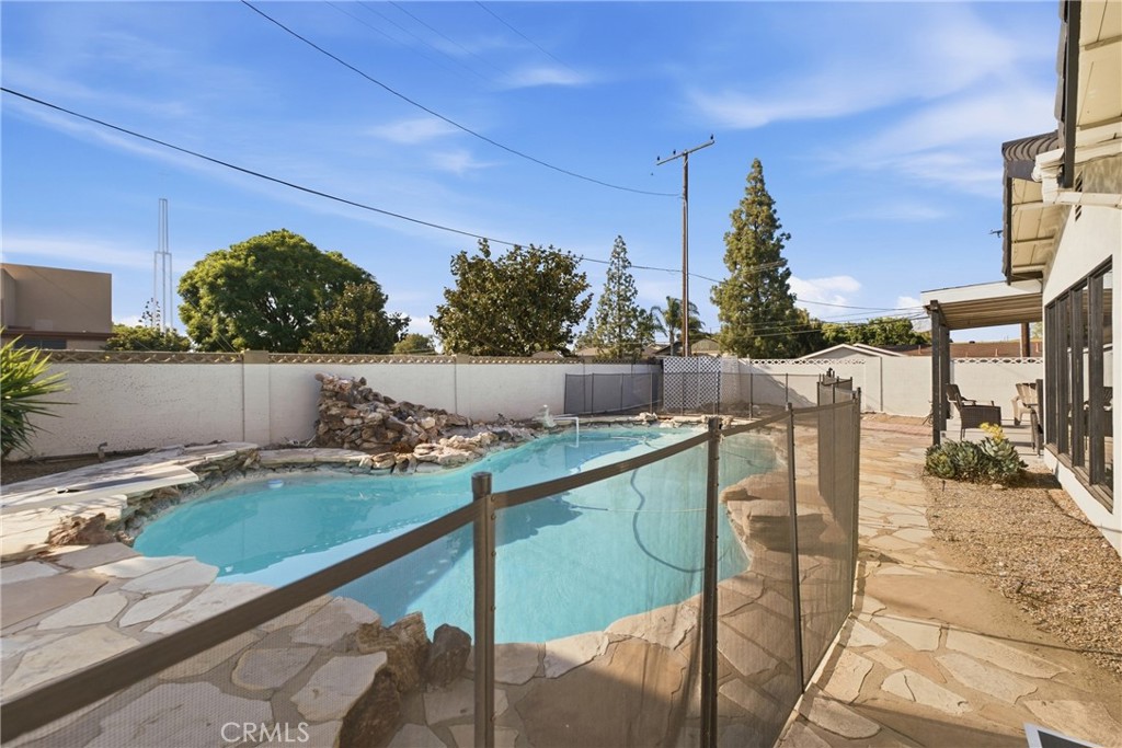 1688 N Shaffer Property Photo 45