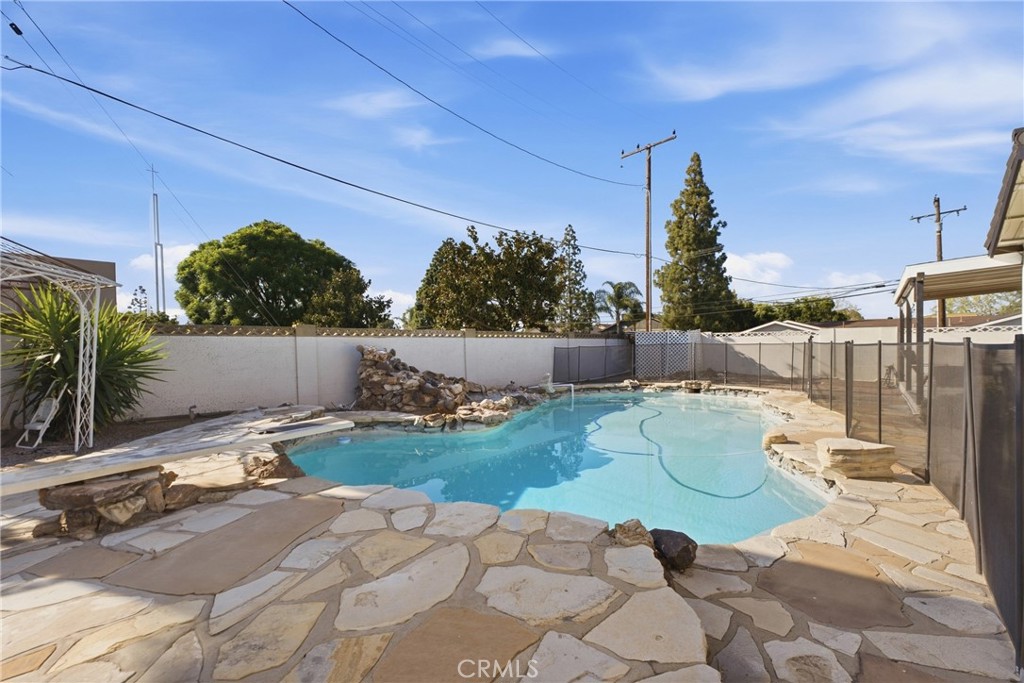 1688 N Shaffer Property Photo 46