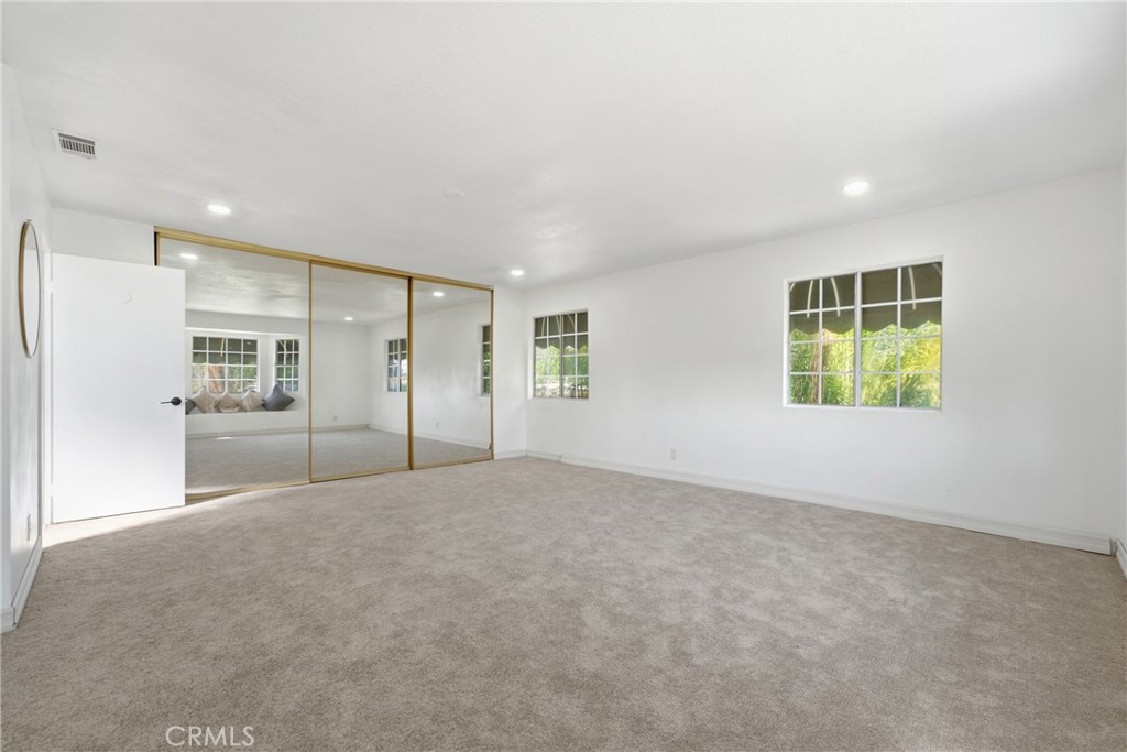 1688 N Shaffer Property Photo 56