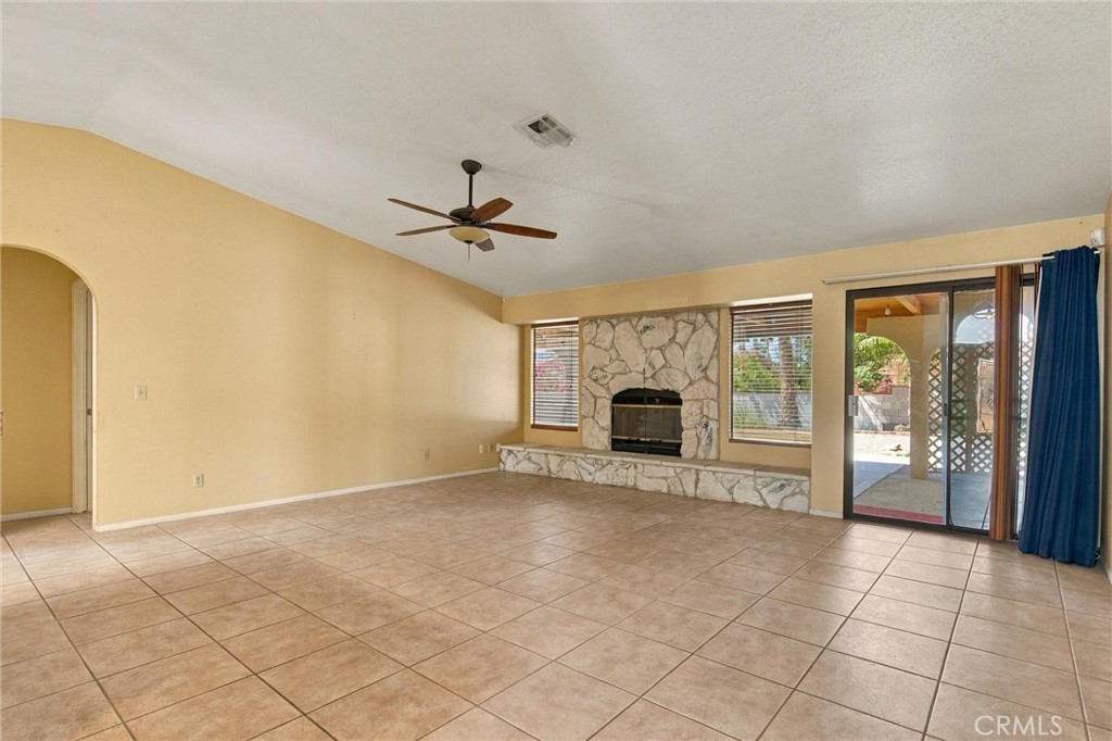 9801 Hoylake Property Photo 7
