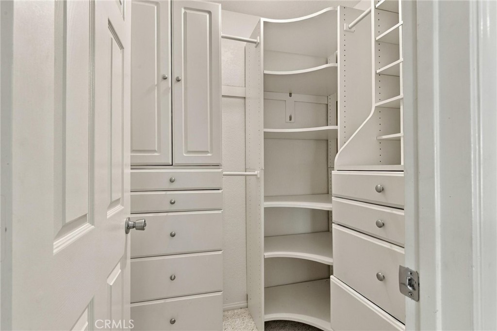 9801 Hoylake Property Photo 16