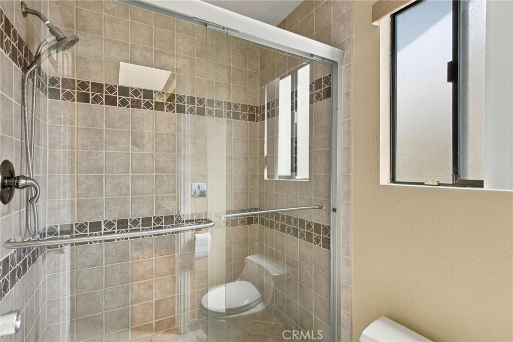 9801 Hoylake Property Photo 17