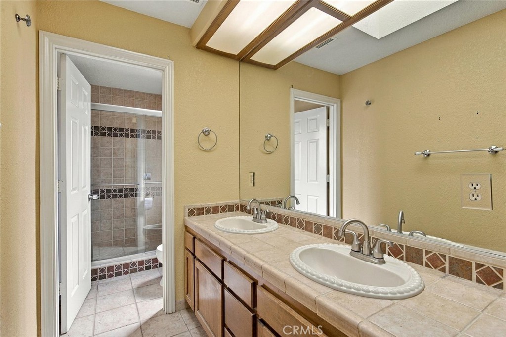 9801 Hoylake Property Photo 18