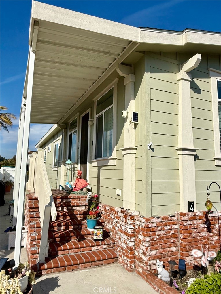 18601 Newland Street 4 Property Photo 3