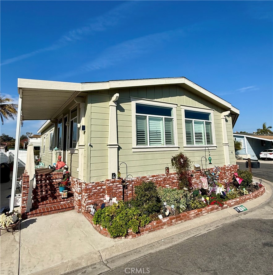 18601 Newland Street 4 Property Photo 13