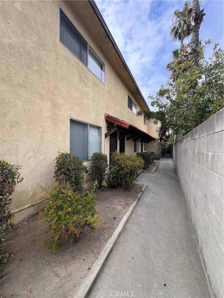 7911 7921 Macdonald Property Photo 4