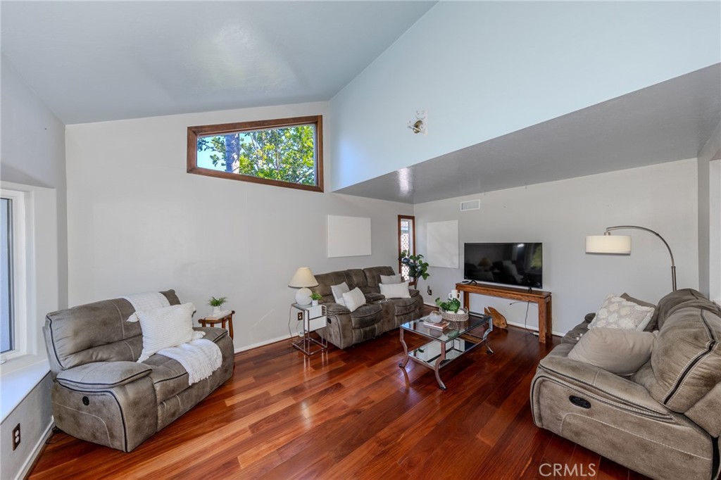 8712 Mossford Dr. Property Photo 5