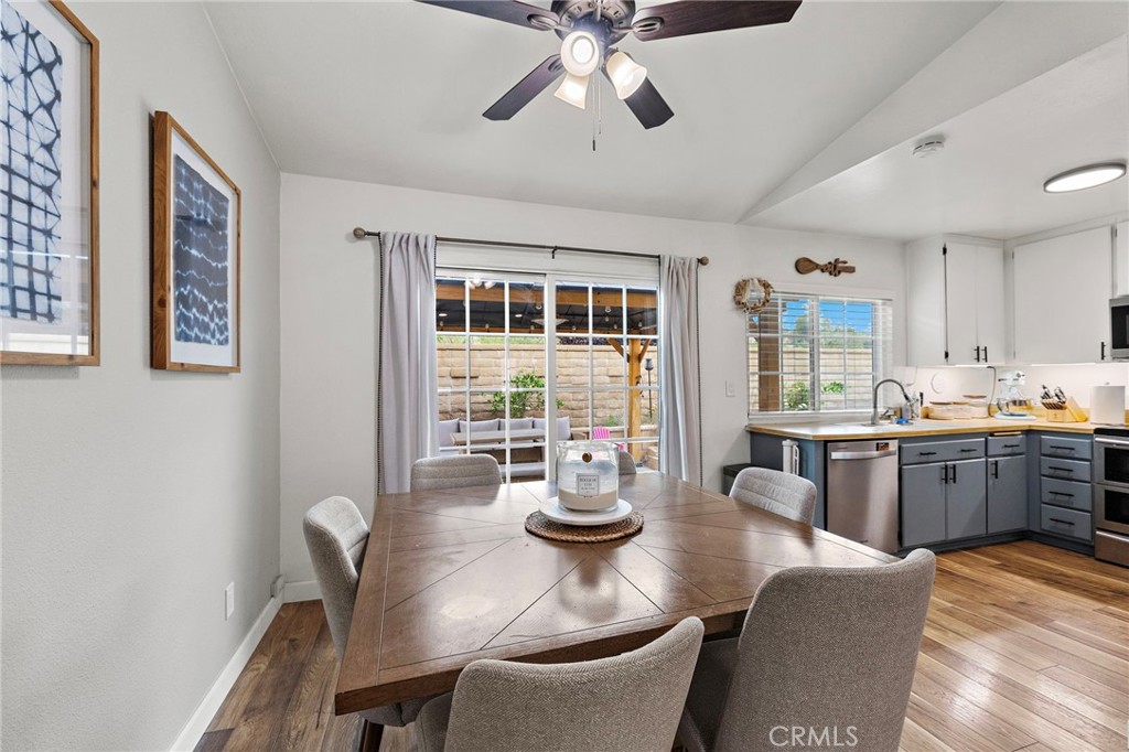 21155 Larchmont Property Photo 9