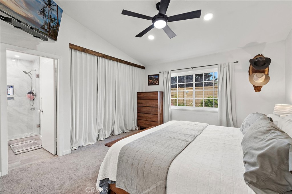 21155 Larchmont Property Photo 19
