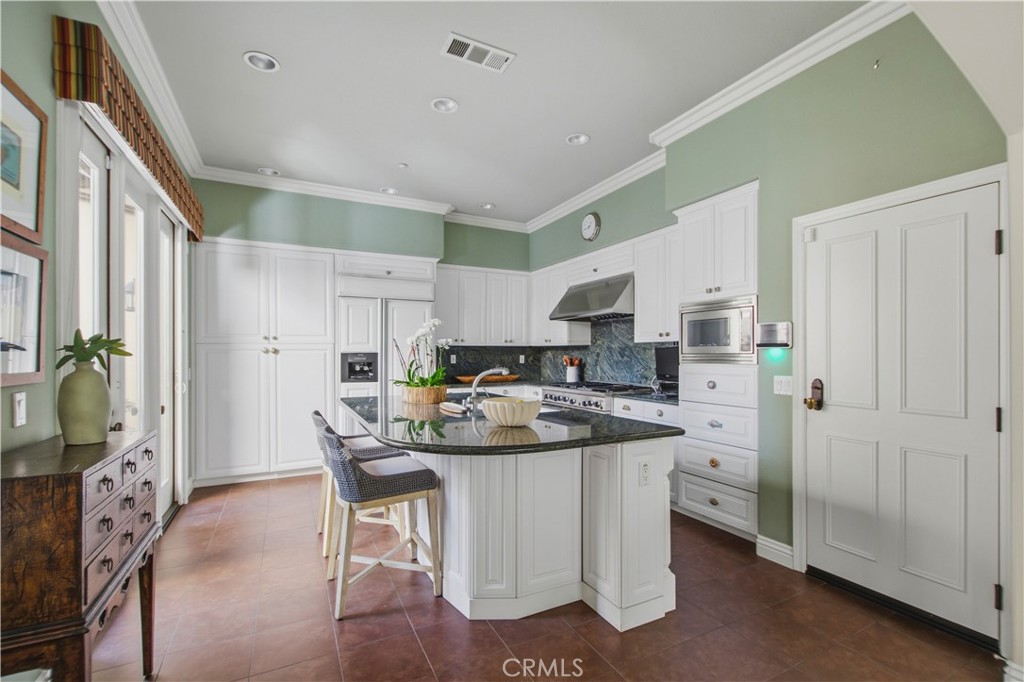 21322 Balerma Property Photo 4