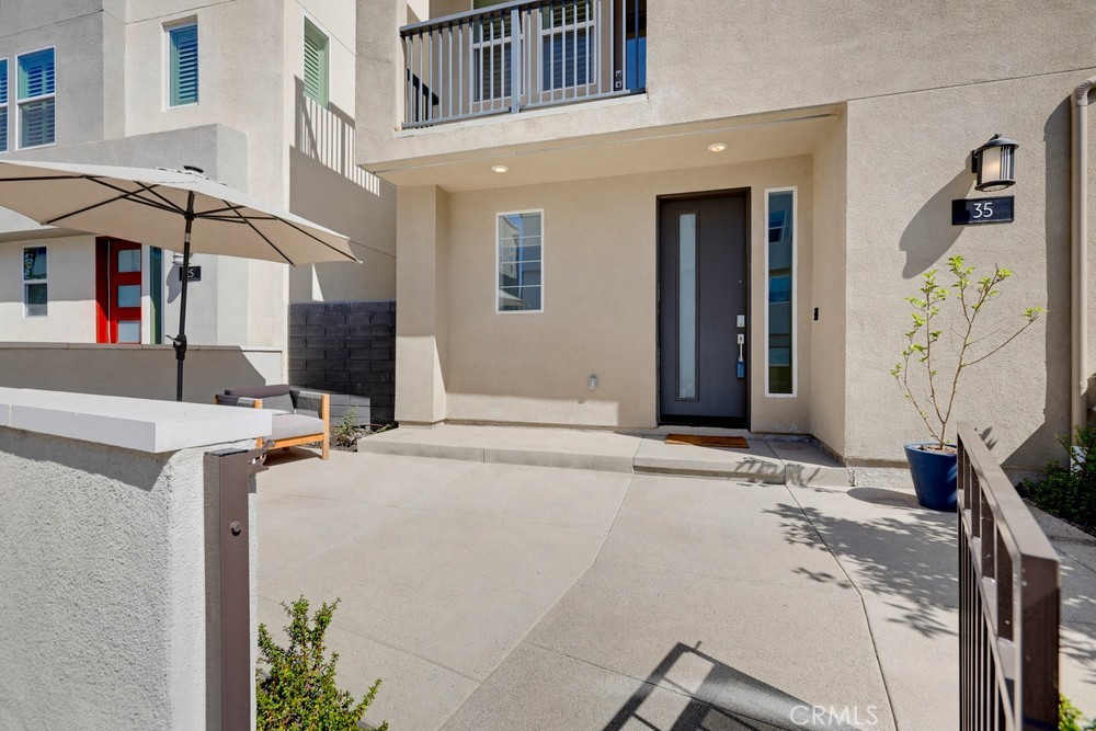 35 Stetson Street Property Photo 5