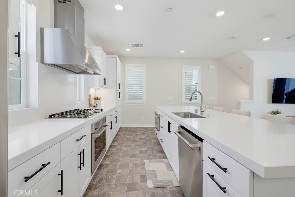 35 Stetson Street Property Photo 25