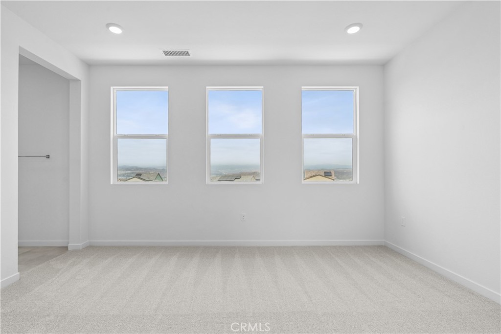 26995 Echo Mountain Way Property Photo 5
