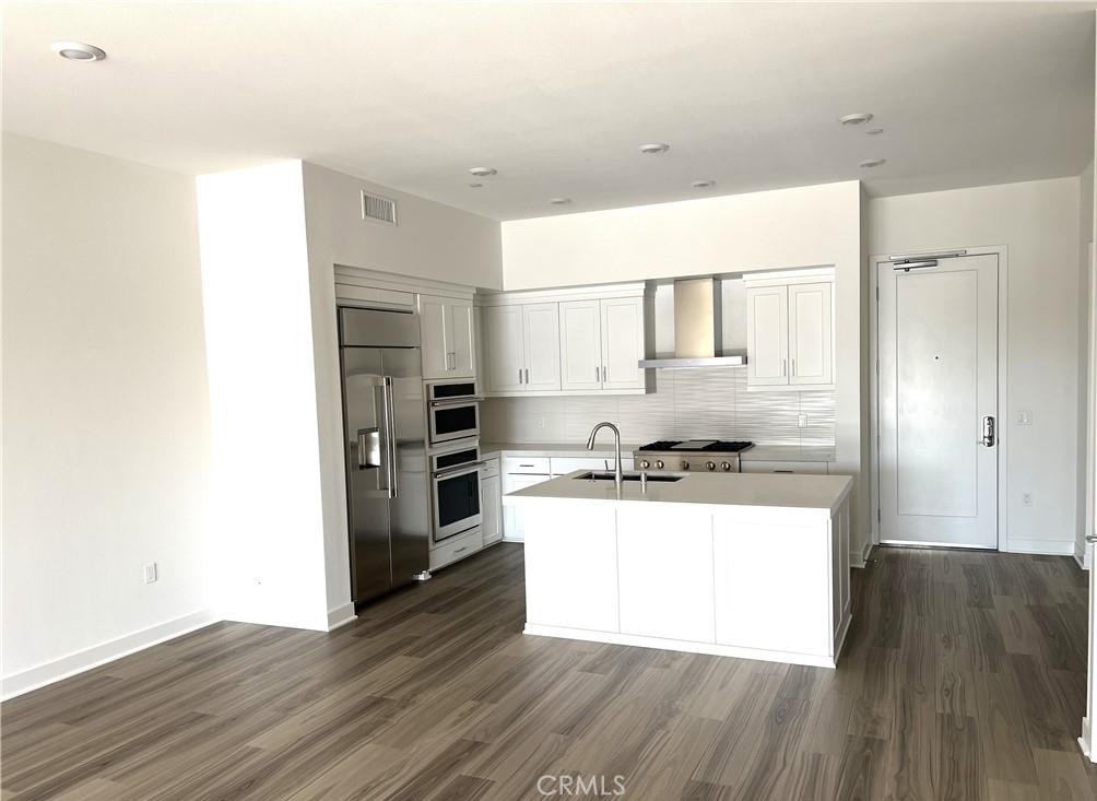 2409 Rivington Property Photo 3