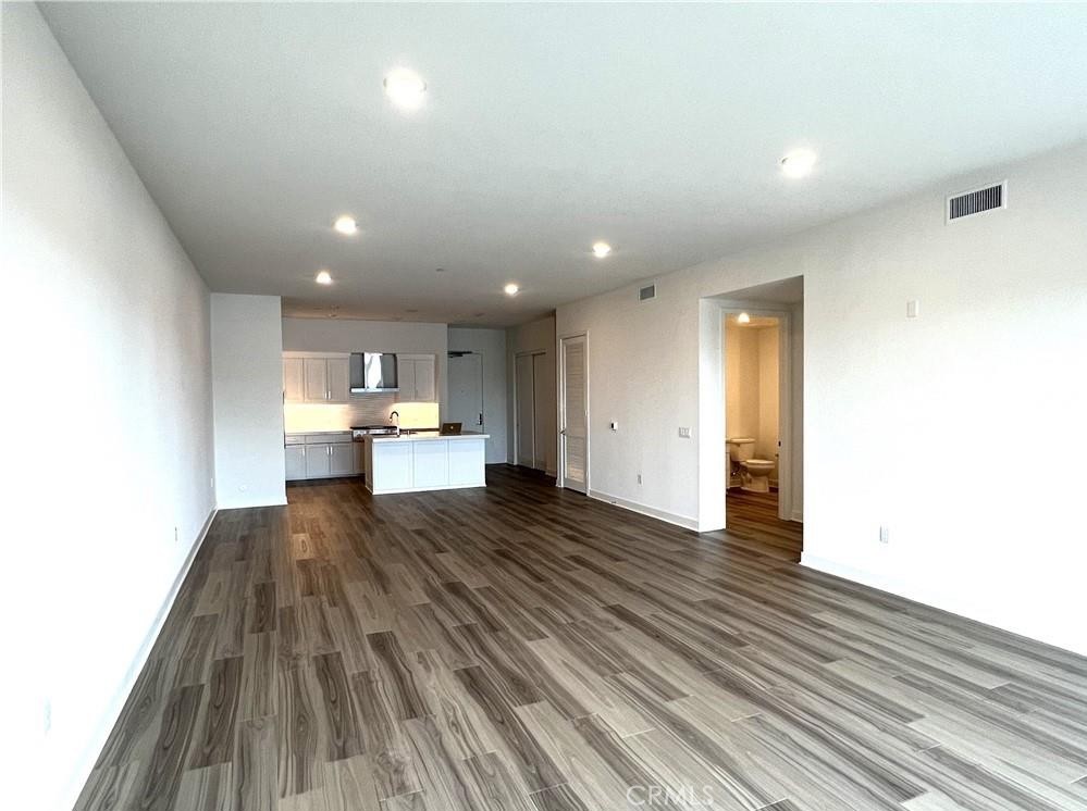 2409 Rivington Property Photo 5